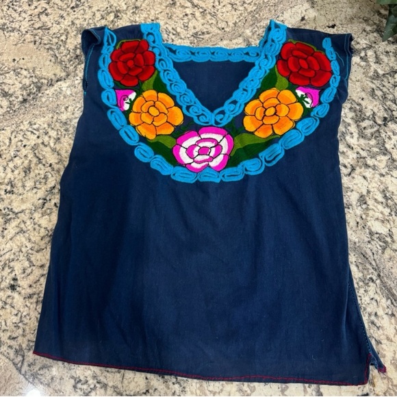 Women’s Huipil Mexican Embroidered Blouse Top Size Small - Picture 9 of 12